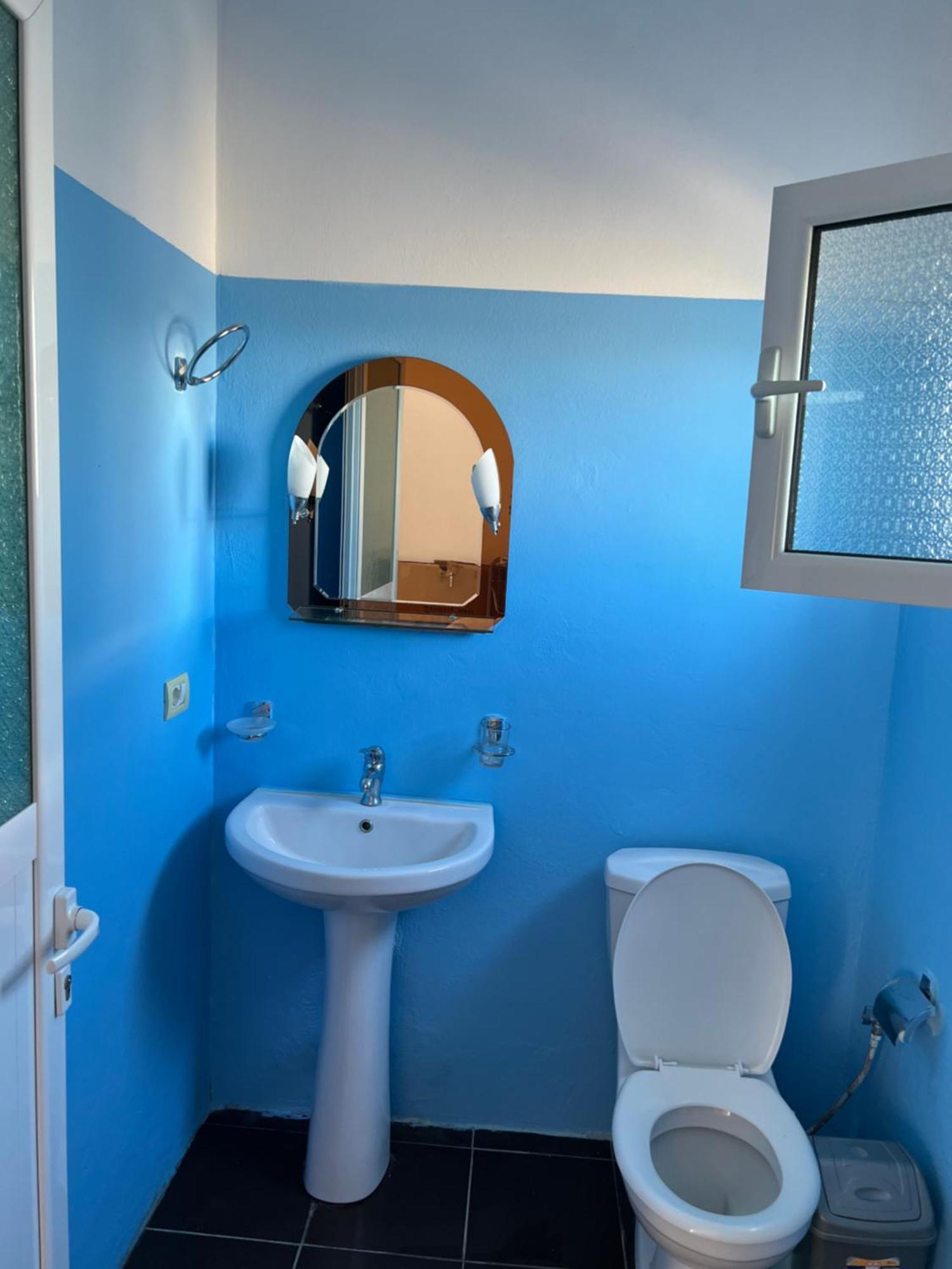 Isufi Apartament *